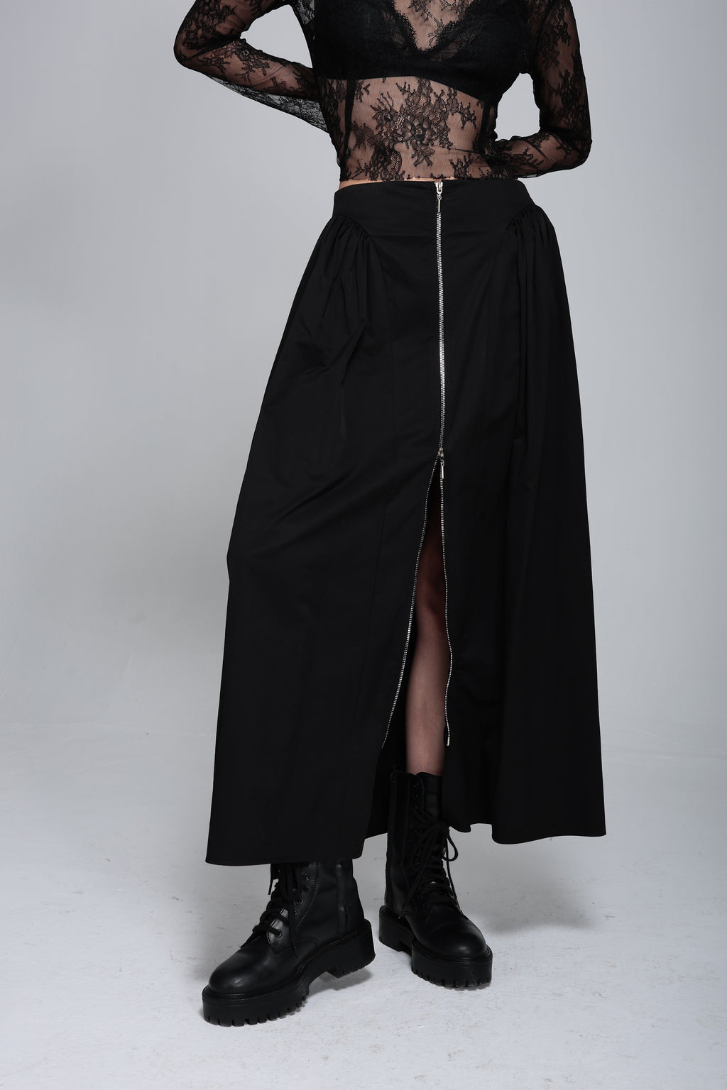 Fermuar detaylı teknik kumaş etek