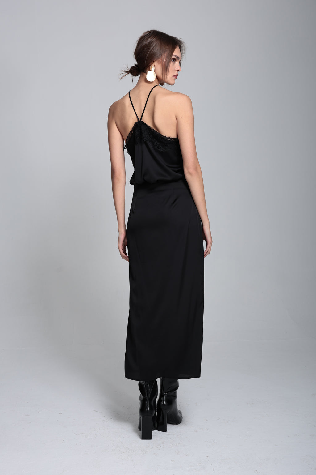 Dantel detaylı saten etek