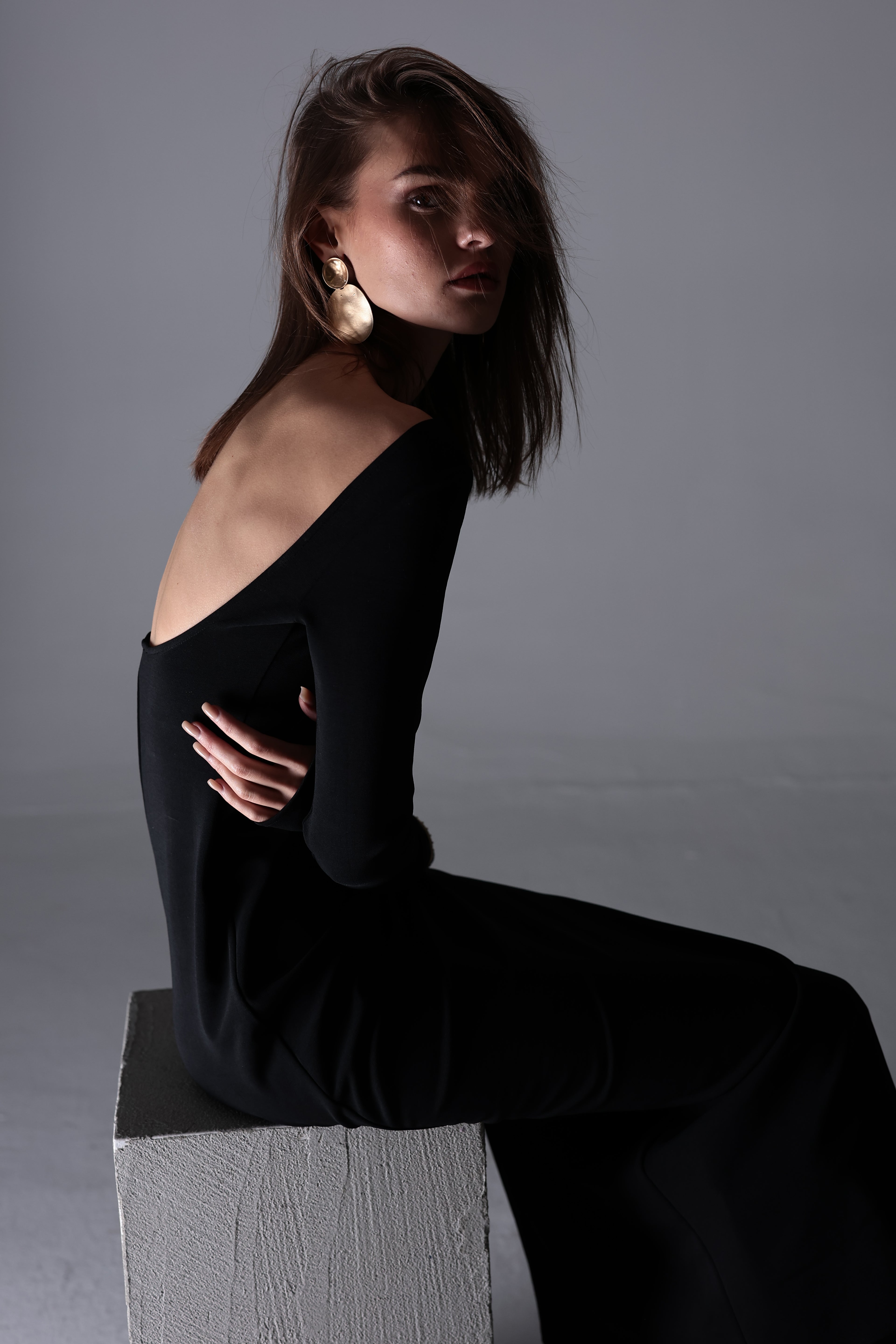 Sırt dekolteli çelik örme elbise