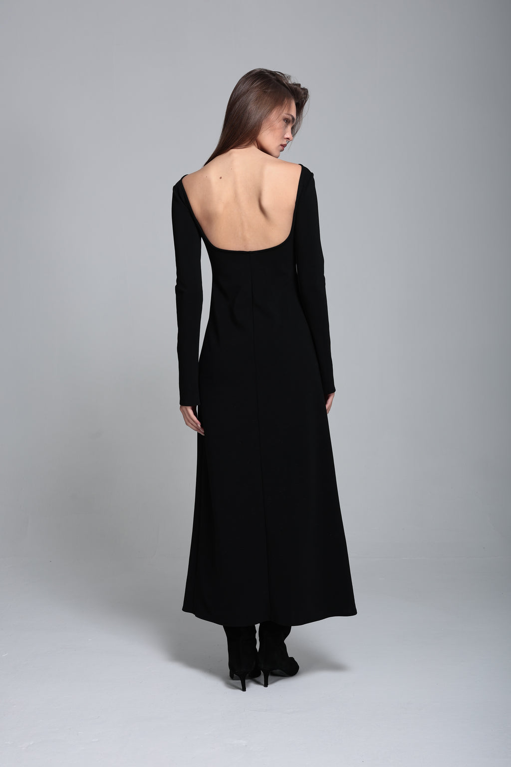 Sırt dekolteli çelik örme elbise