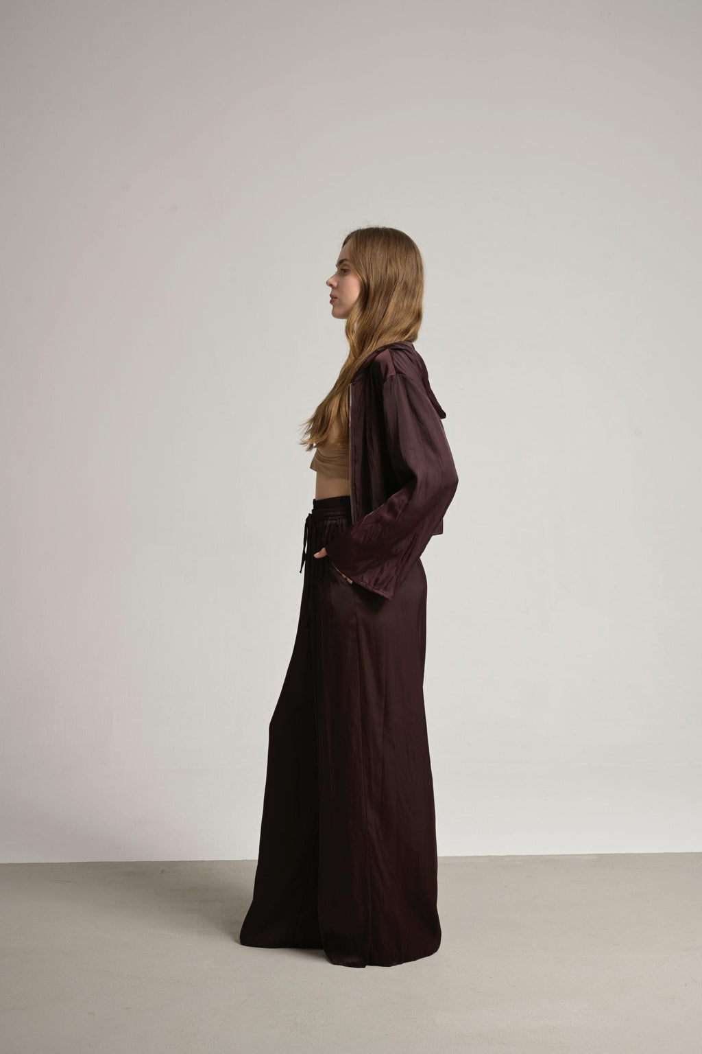 bordo beli lastikli saten pantolon